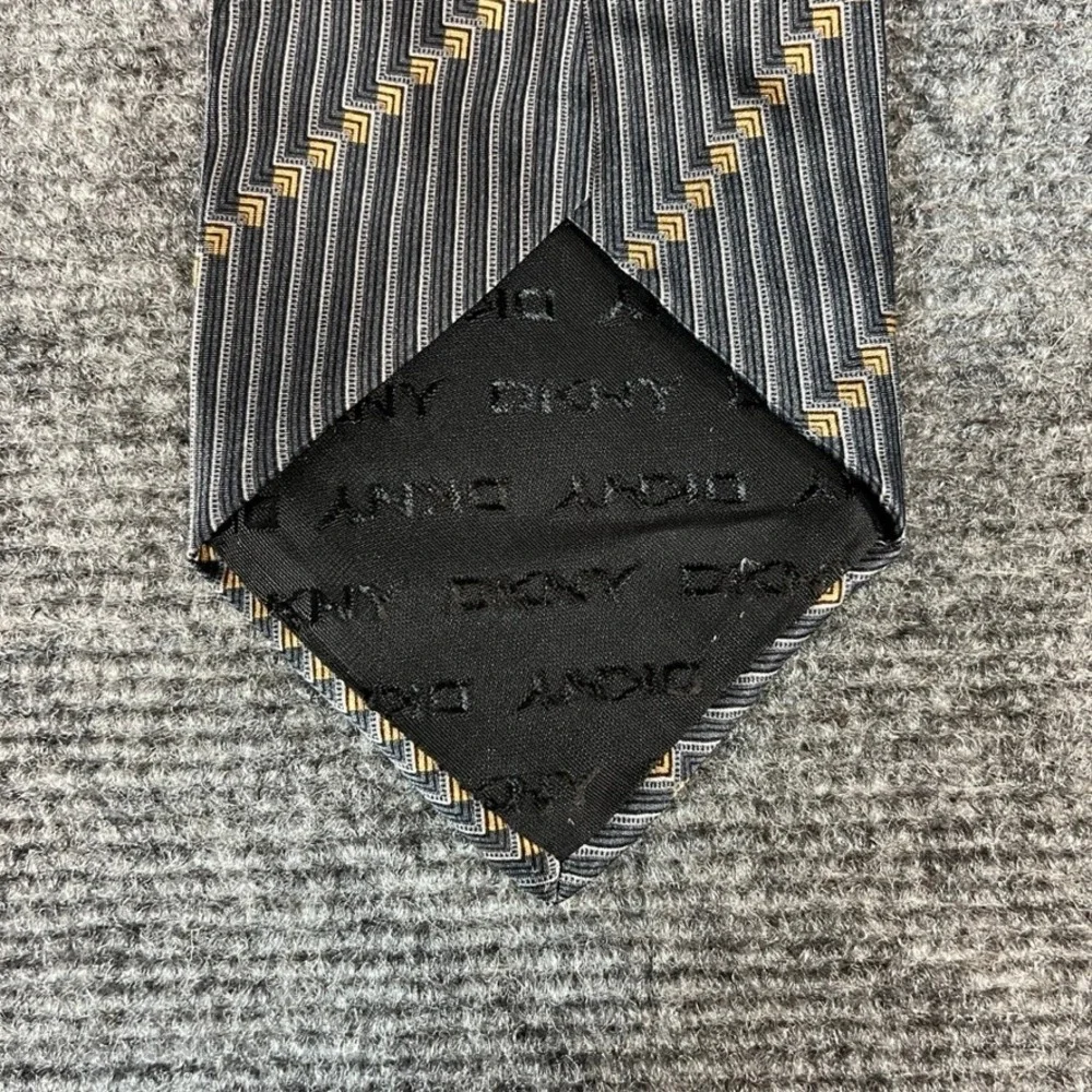 Dkny mens silk